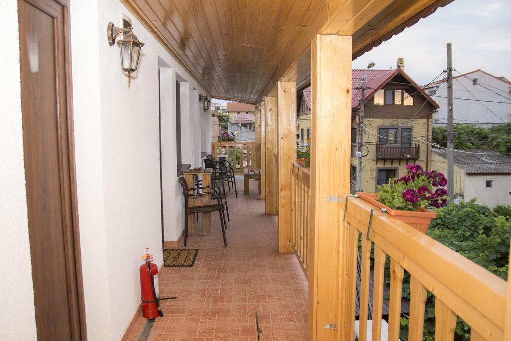 Отель Casa Faleza Констанца Экстерьер фото